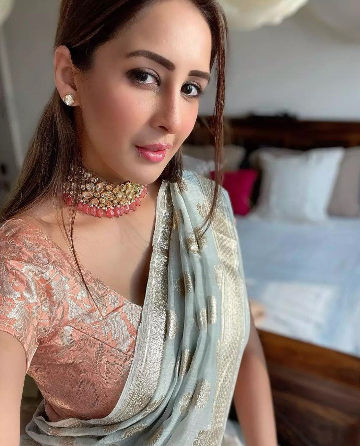 Chahat Khanna - Wikiunfold.com